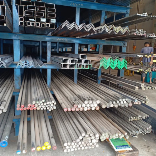 Besi Hollow 60x60mm Besi Hollow 60x60mm