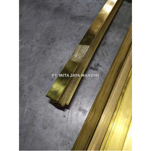 Plat Strip Kuningan 5x20