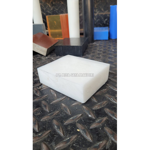 Plat Nylon PE Hitam 100mm Plat Nylon PE Hitam 100mm
