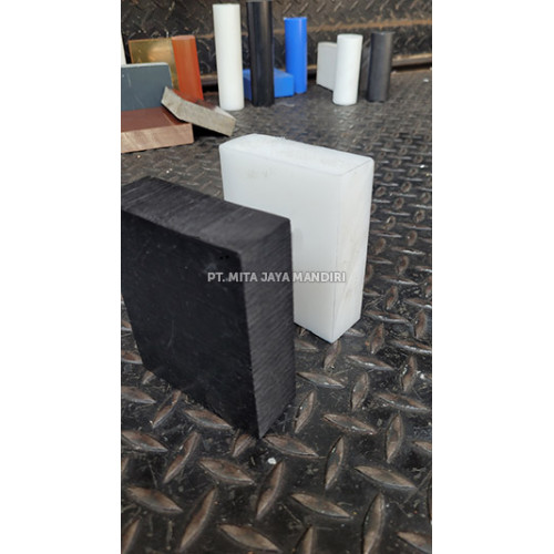 Plat Nylon PE Putih 10mm